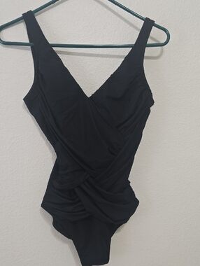 Gottex  Black Swimsuit With Criscross Front Details 6